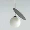 Suspension sphère colorée, une ou deux lampes, trois coloris, noir