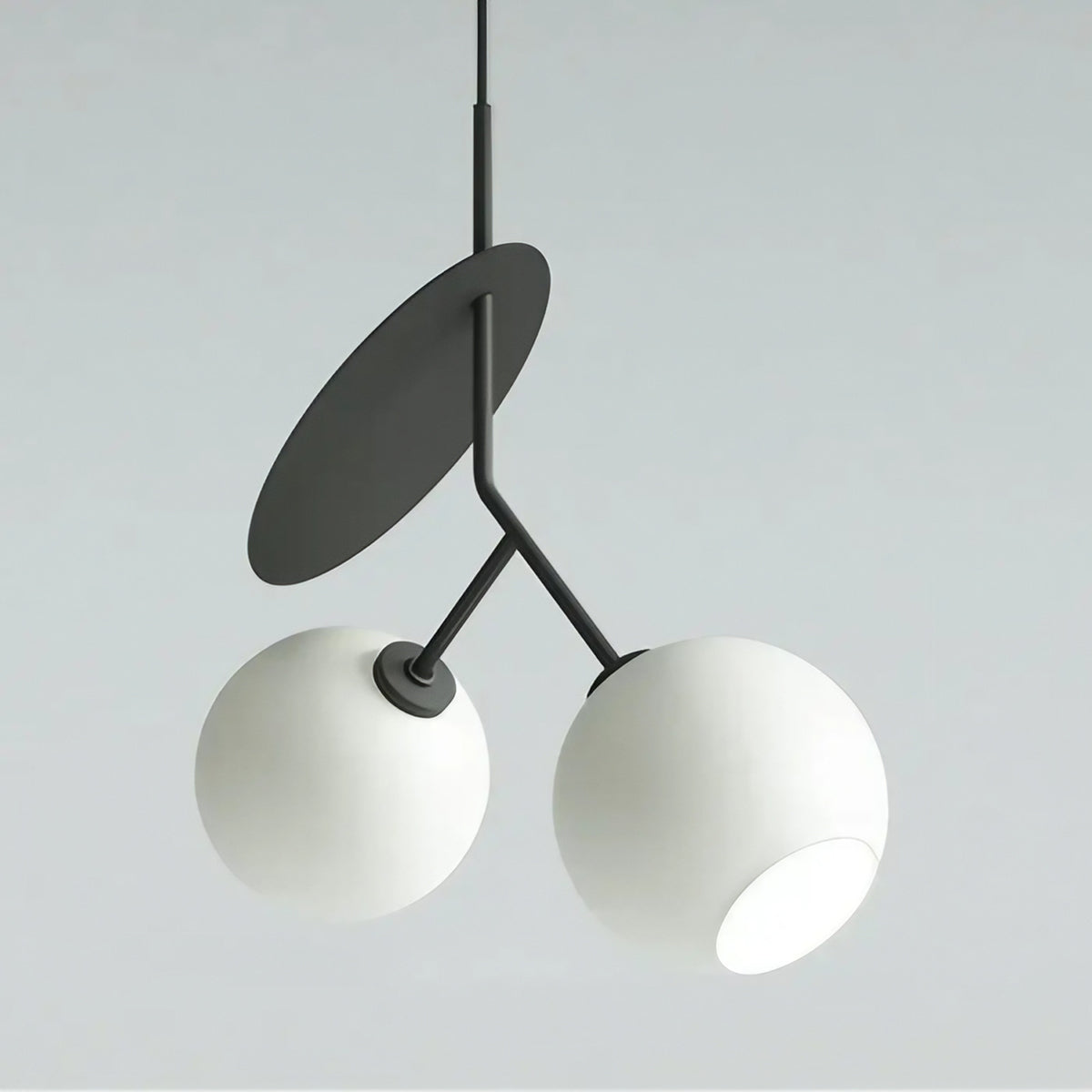 Suspension sphère colorée, une ou deux lampes, trois coloris