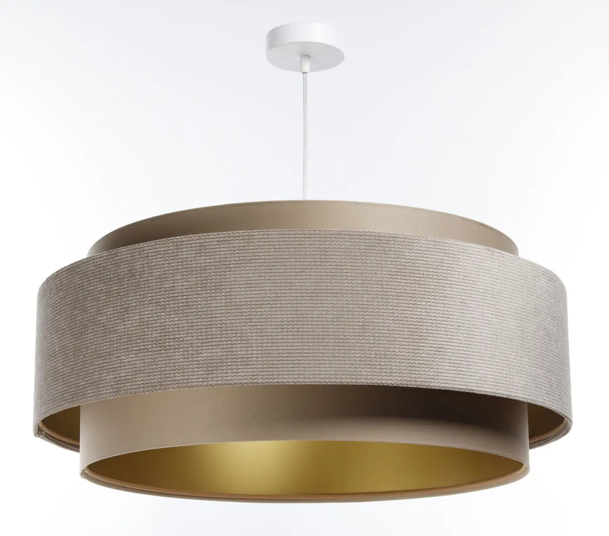 Suspension en tissu beige et doré, finitions soignées