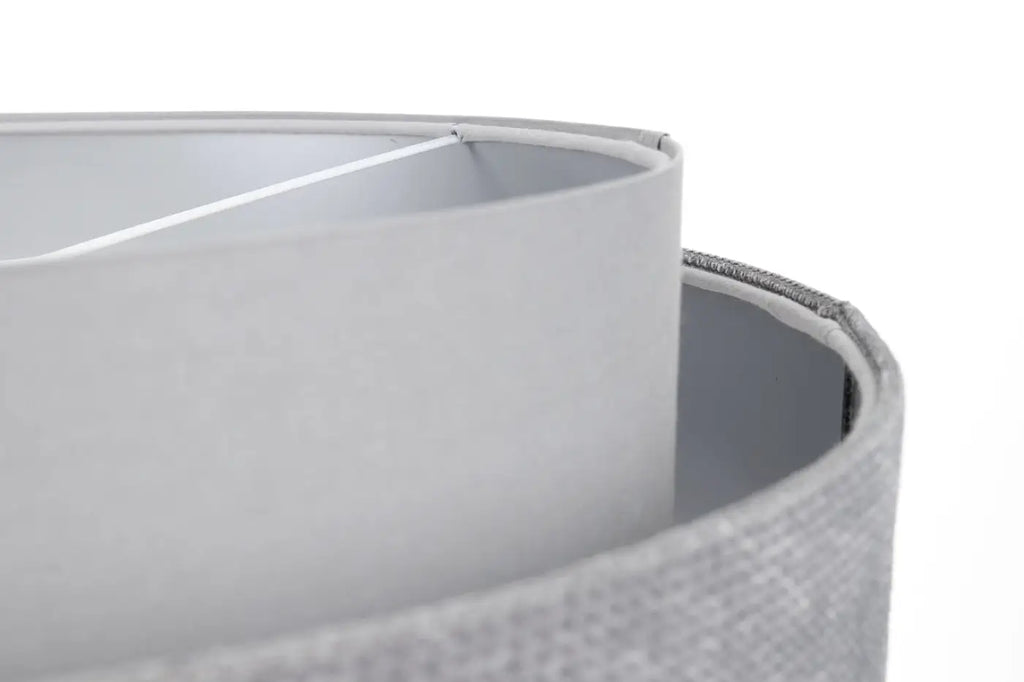 Suspension en tissu gris et argent, sobre et lumineuse