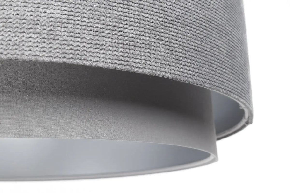 Suspension en tissu gris et argent, sobre et lumineuse