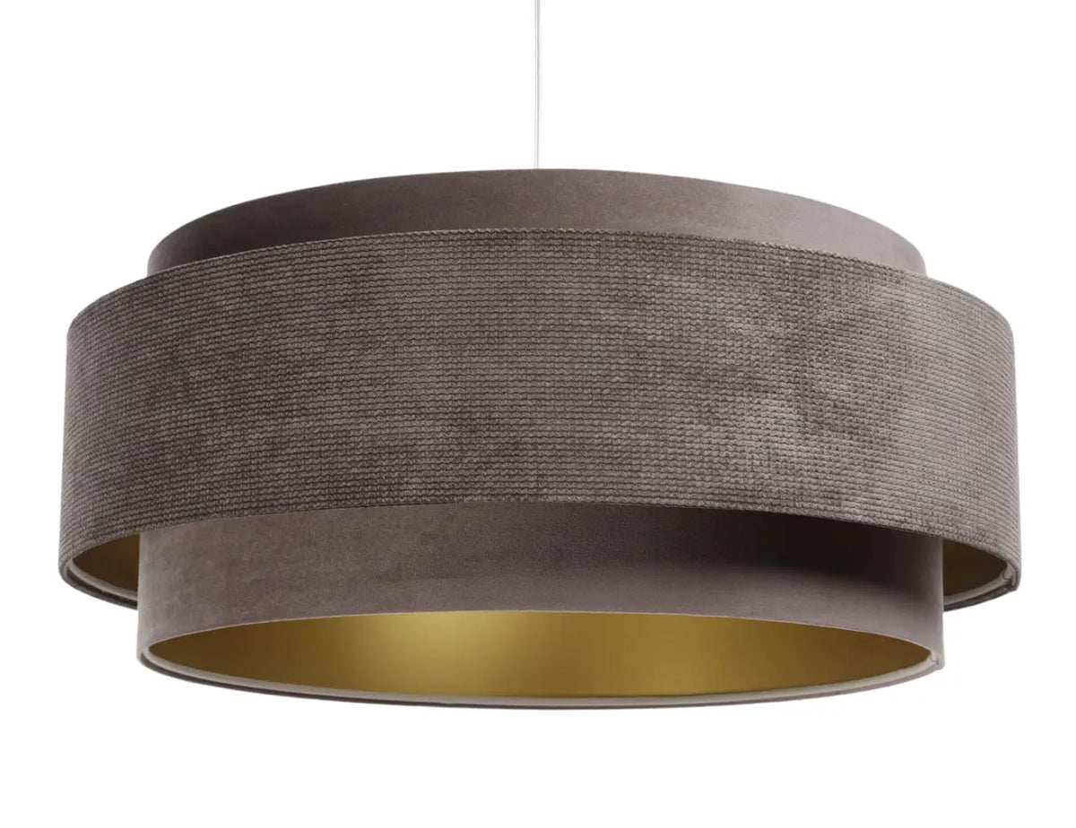 Suspension en tissu moka et doré, chaleureuse et habillée