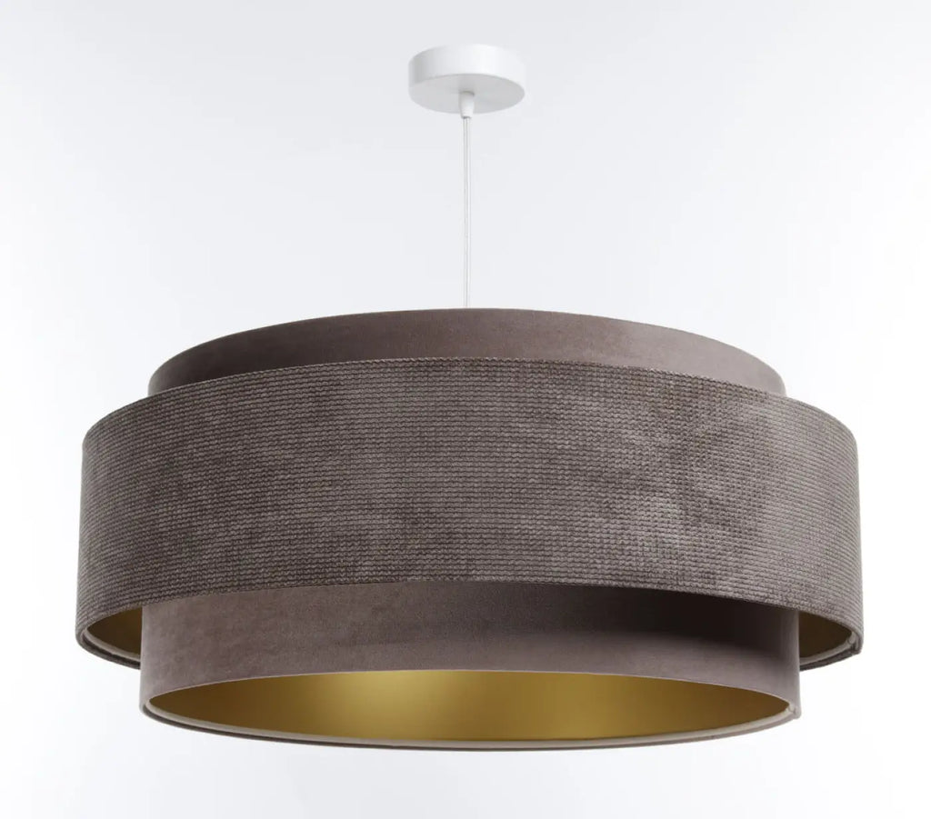 Suspension en tissu moka et doré, chaleureuse et habillée