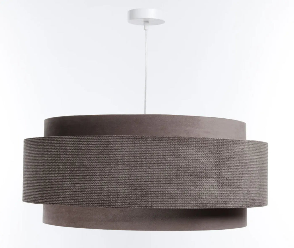 Suspension en tissu moka et doré, chaleureuse et habillée