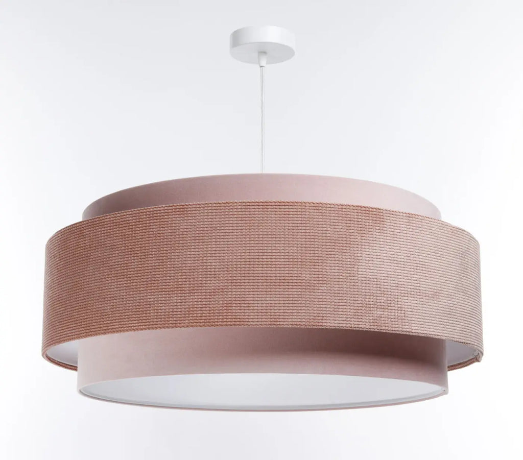 Suspension en tissu rose pâle et blanc, lumière tamisée