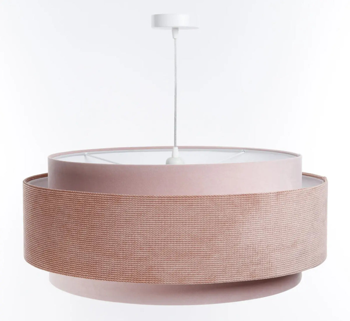 Suspension en tissu rose pâle et blanc, lumière tamisée