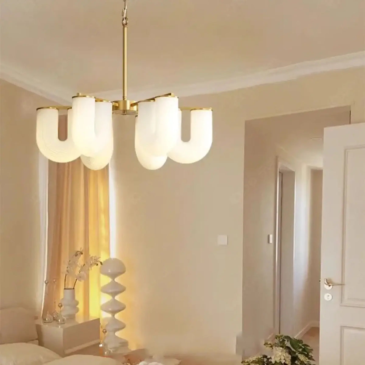Suspension en verre blanc sculptural, tailles S et M