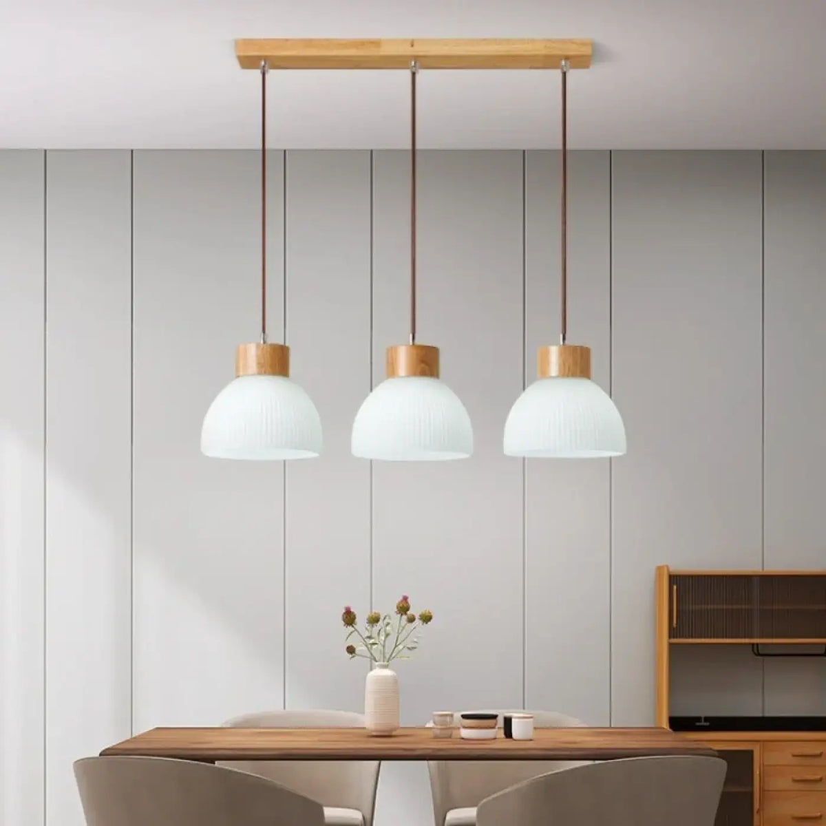 Suspension en verre à détails en bois naturel, tailles S ou M