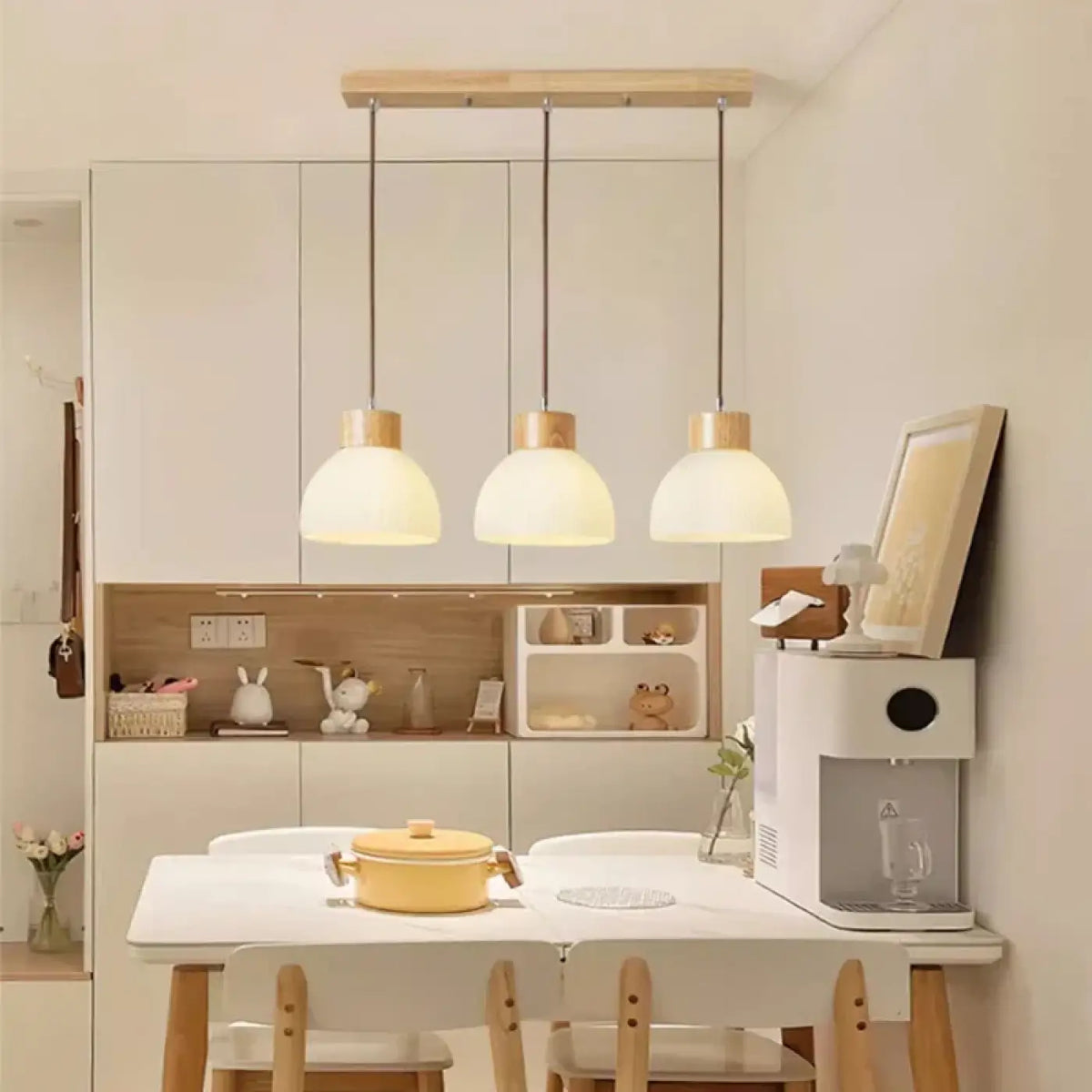Suspension en verre à détails en bois naturel, tailles S ou M