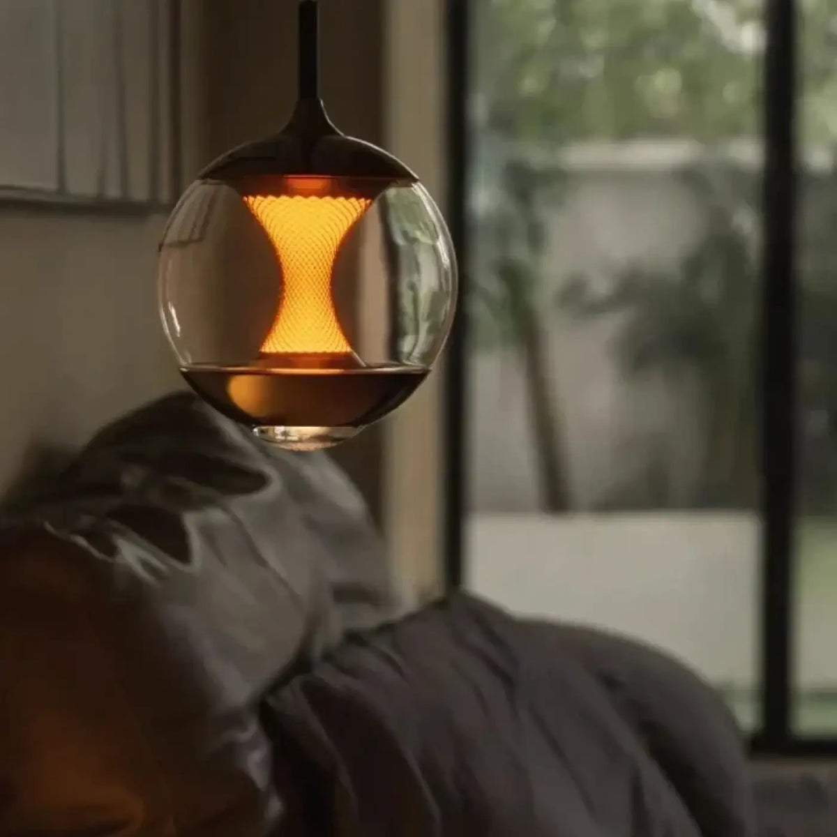 Suspension sphère en verre à diffuseur central, deux modèles