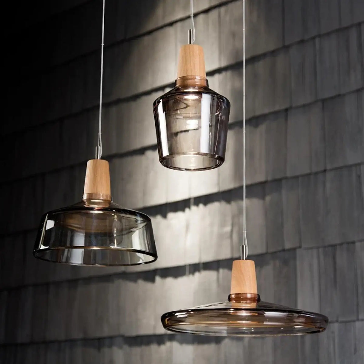 Suspension en verre finition effet bois, transparent ou ambre