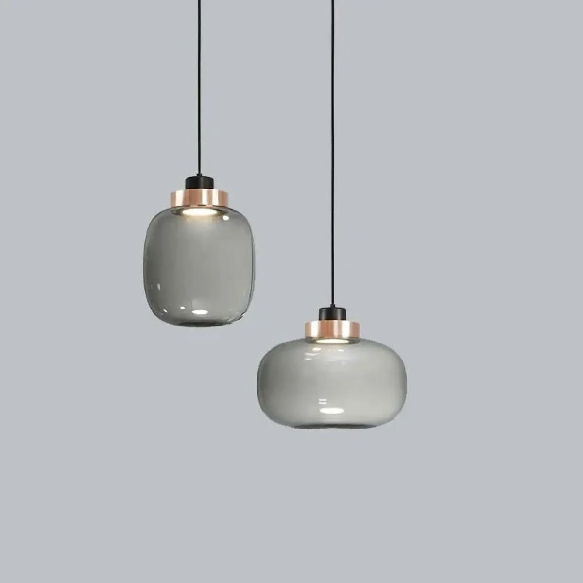 Suspension en verre gris fumé et détails dorés, deux modèles