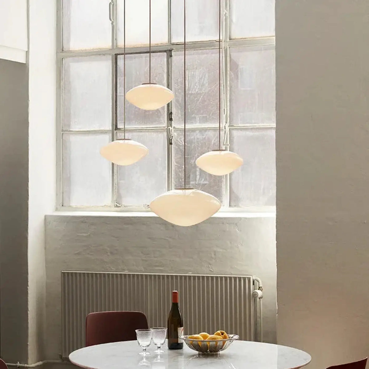 Suspension en verre opale au design contemporain, tailles S et M
