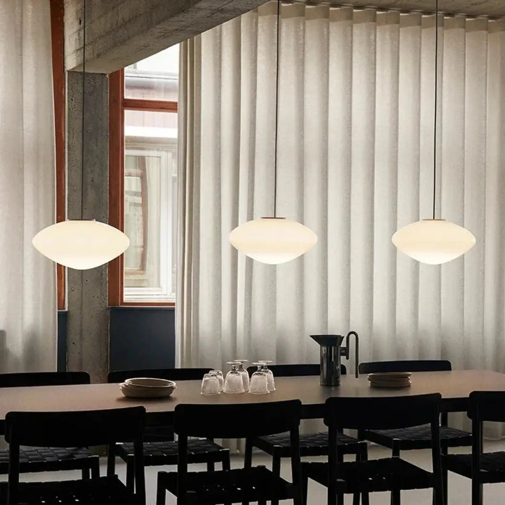 Suspension en verre opale au design contemporain, tailles S et M