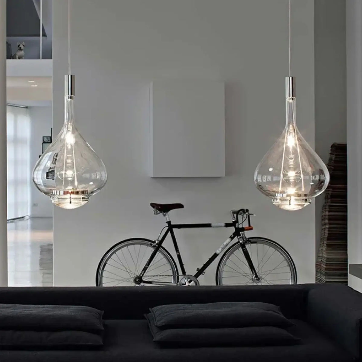 Suspension en verre soufflé aux courbes fluides, quatre teintes