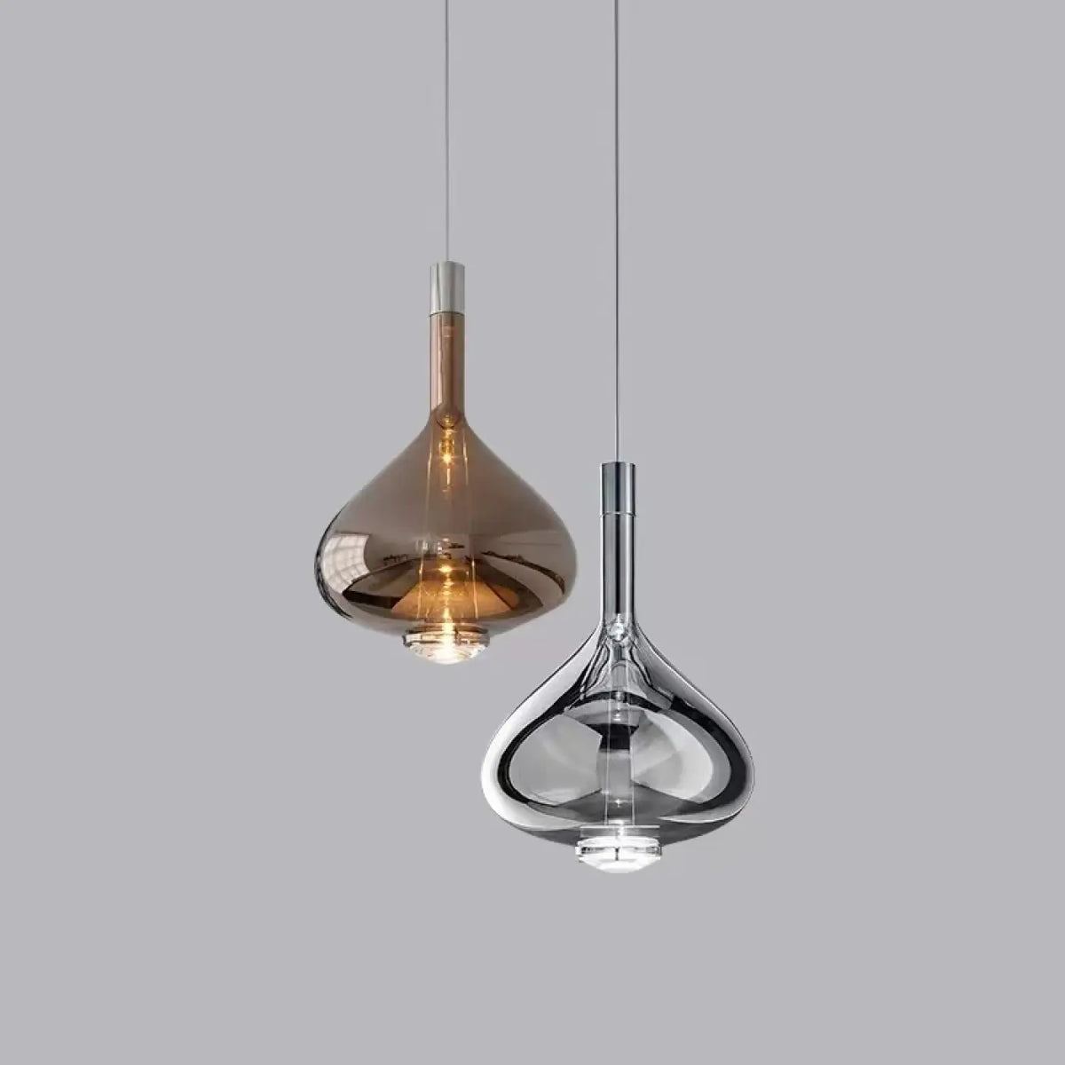 Suspension en verre soufflé aux courbes fluides, quatre teintes