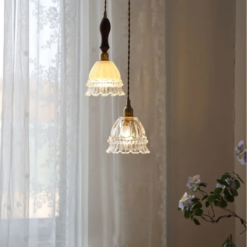 Suspension rétro chic en verre, allure vintage