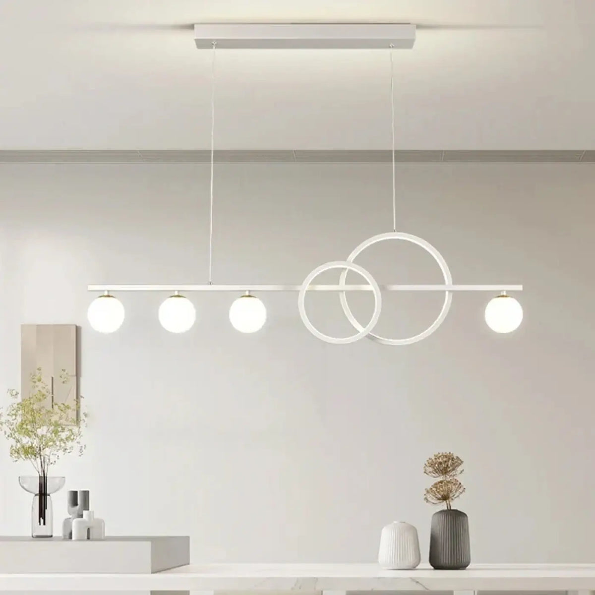 Suspension LED blanche, barre linéaire et anneaux lumineux