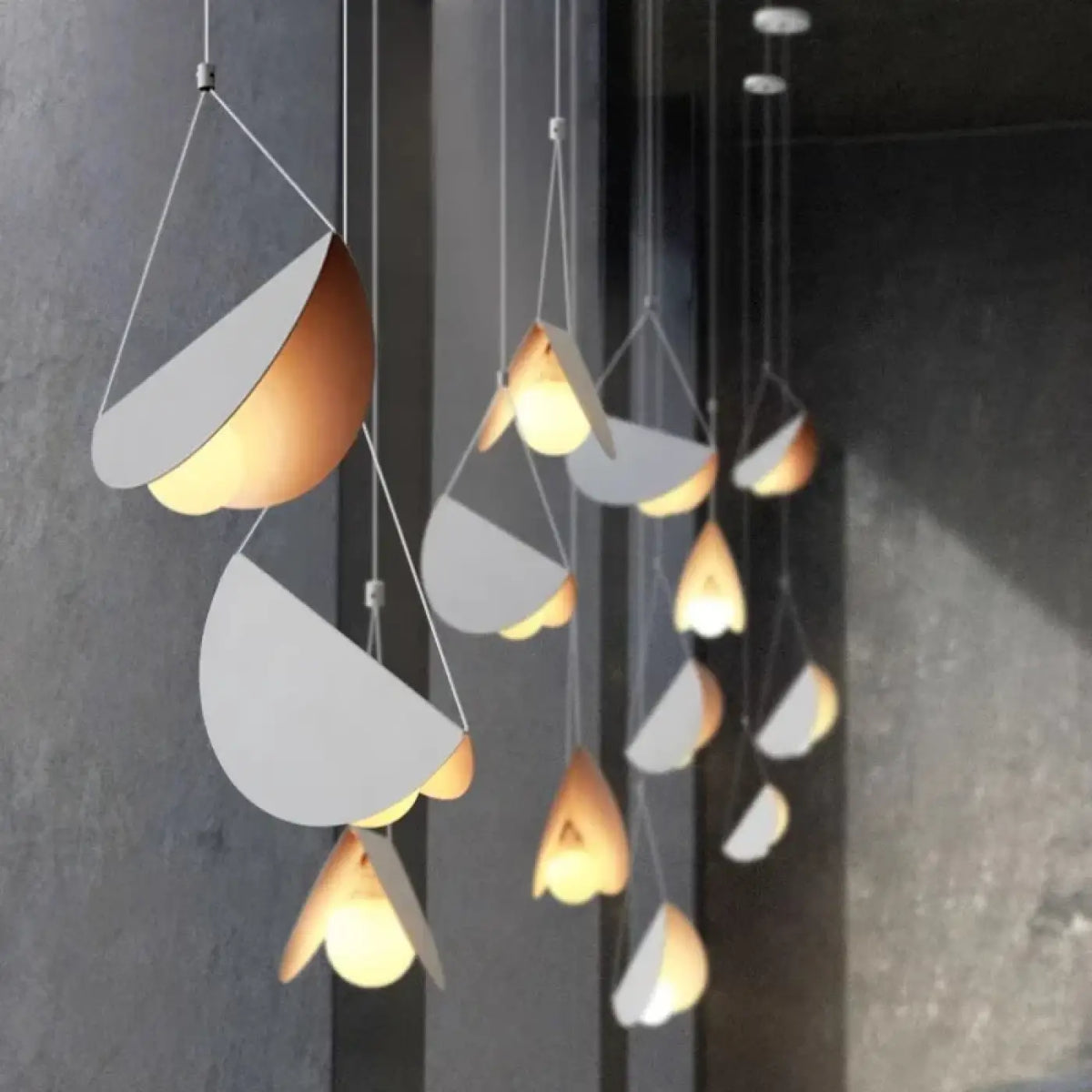 Suspension origami blanche aux plis lumineux, tailles S, M, L