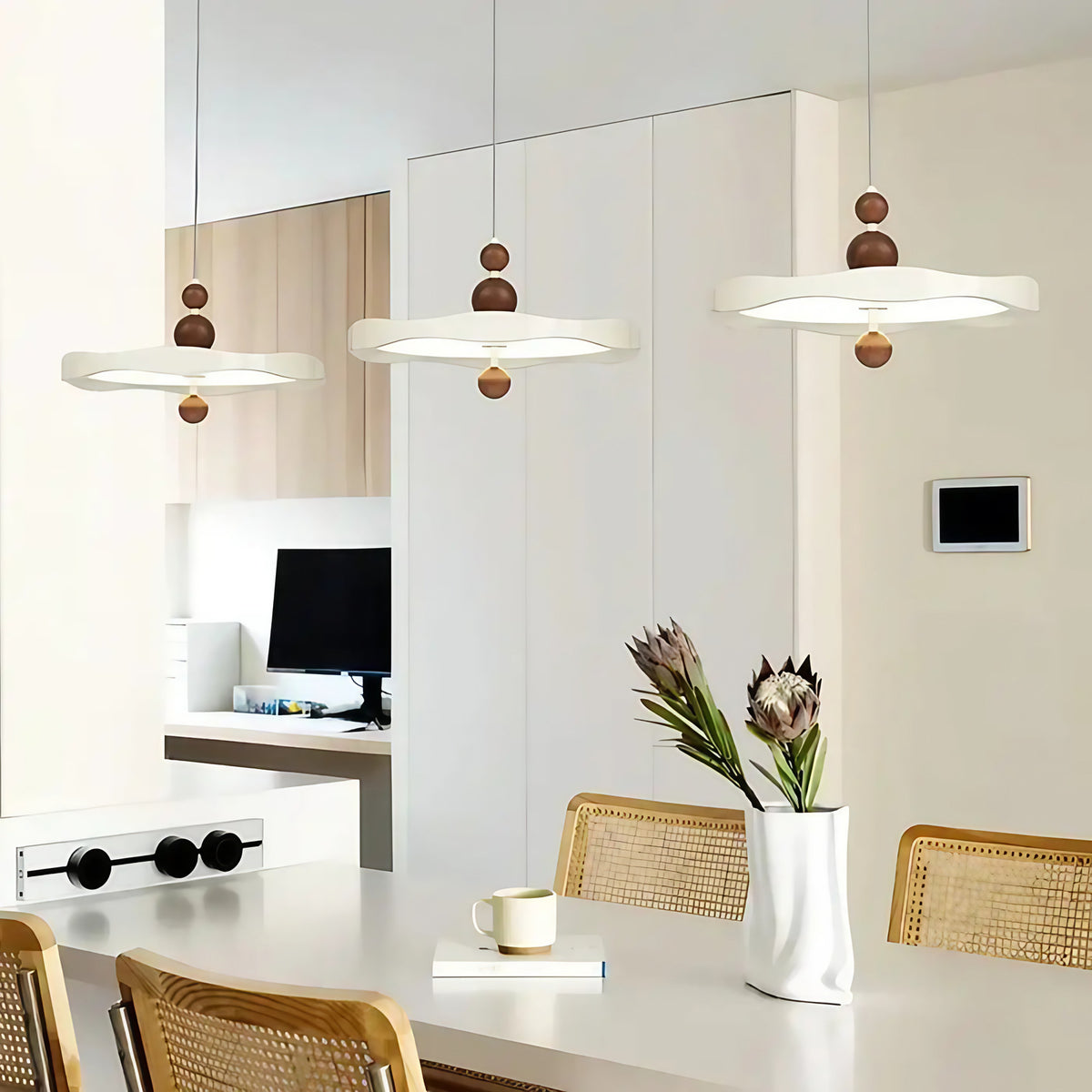Suspension ondulée en bois et métal, quatre tailles