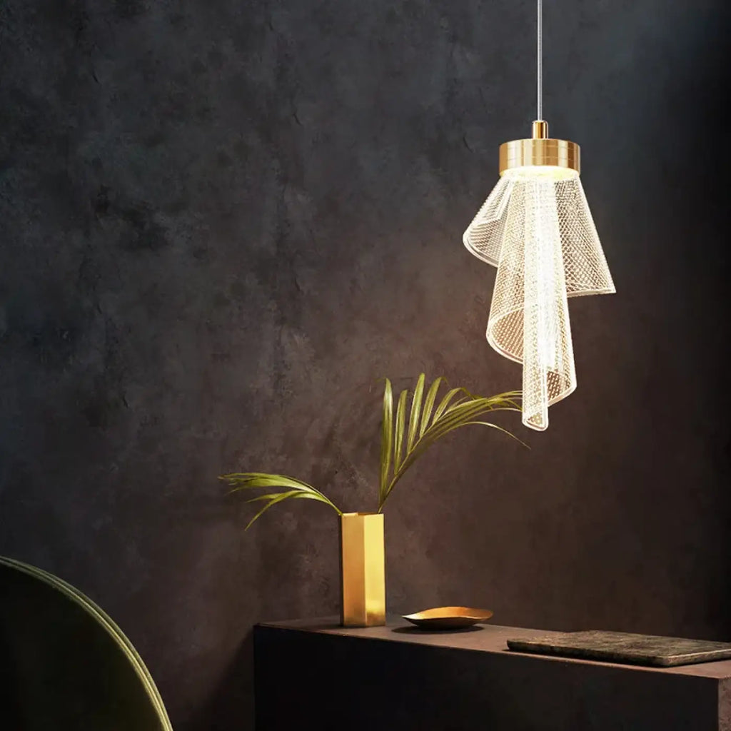 Suspension moderne à spirales en laiton