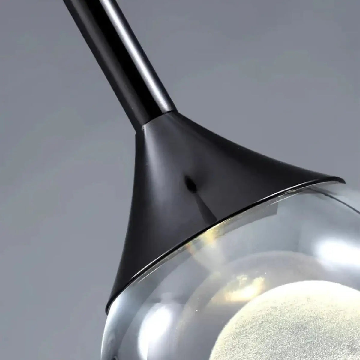 Suspension LED en fer forgé et gouttes de cristal, noir ou argenté