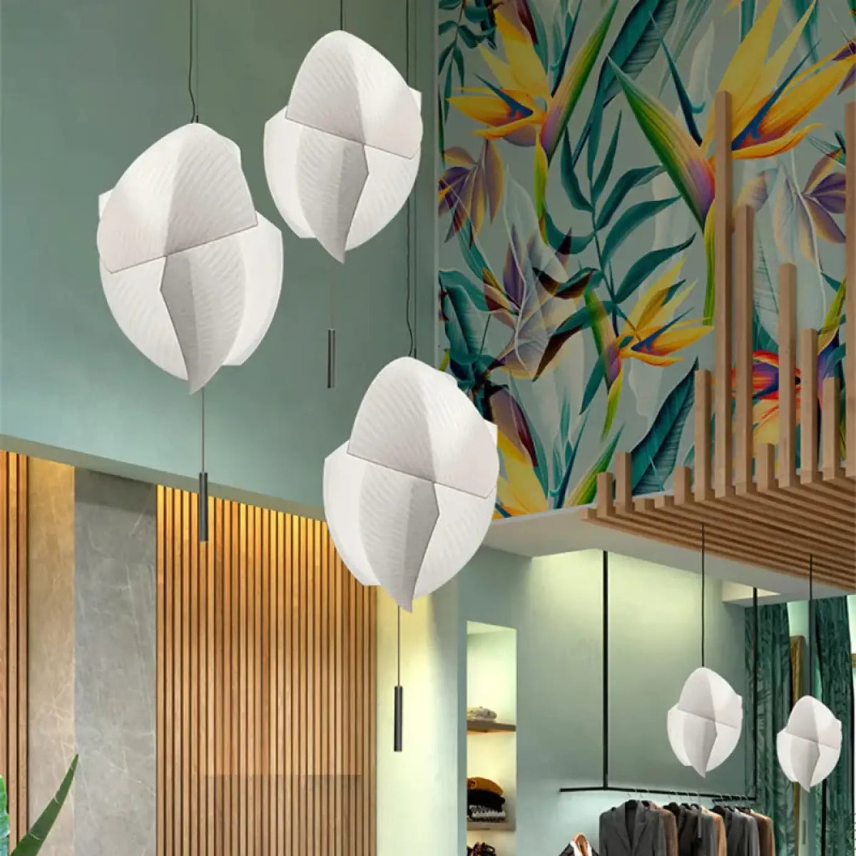Suspension sculpturale à pétales blancs, trois tailles S, M, L
