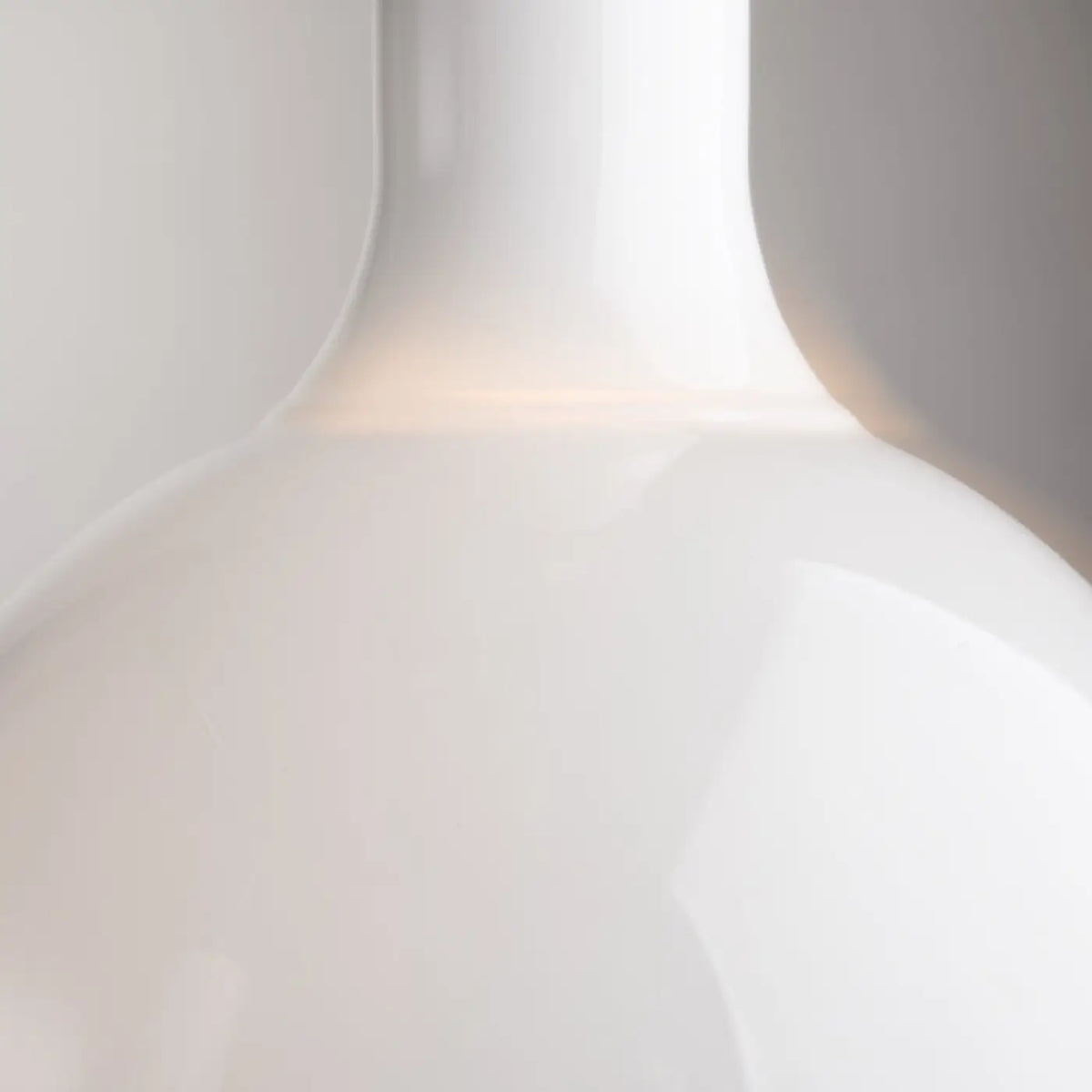 Suspension LED globe en verre, monture blanche ou noire, 2 tailles
