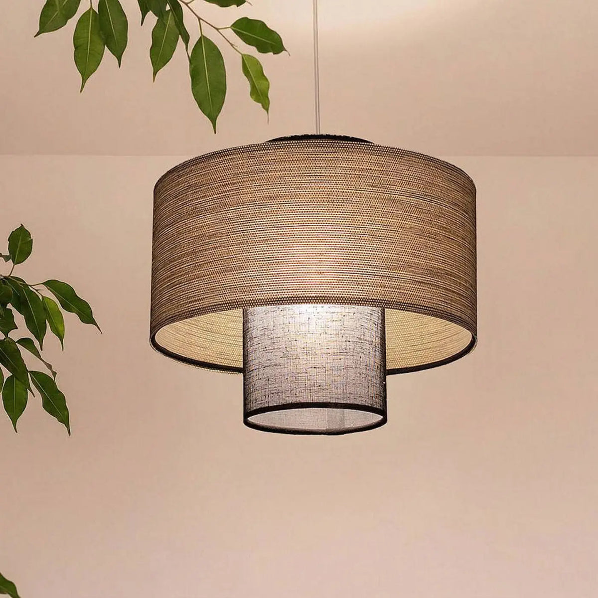 Suspension en tissu beige et noir à deux abat-jour