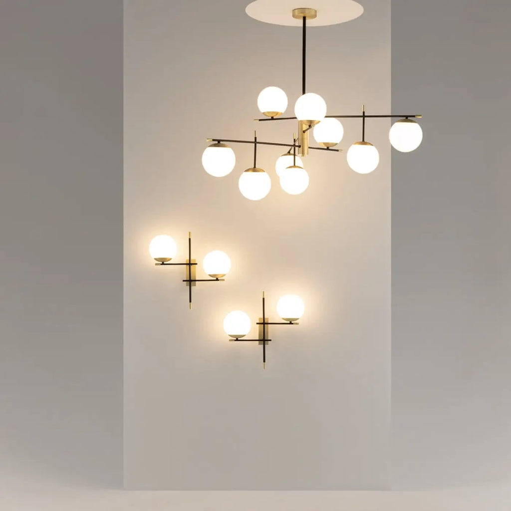 Suspension six globes opalins, acier noir et doré, 100 cm