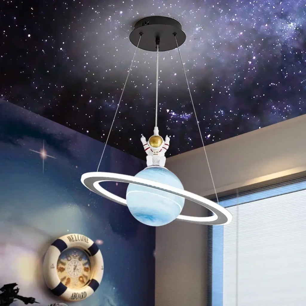 Suspension planète et astronaute pour chambre d'enfant