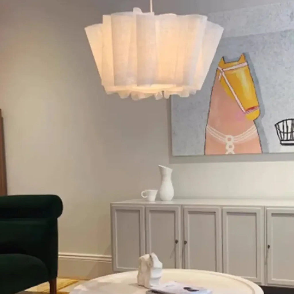 Suspension plissée en tissu beige, quatre tailles de S à XL