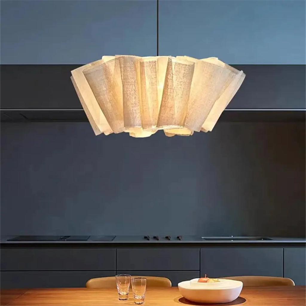 Suspension plissée en tissu beige, quatre tailles de S à XL