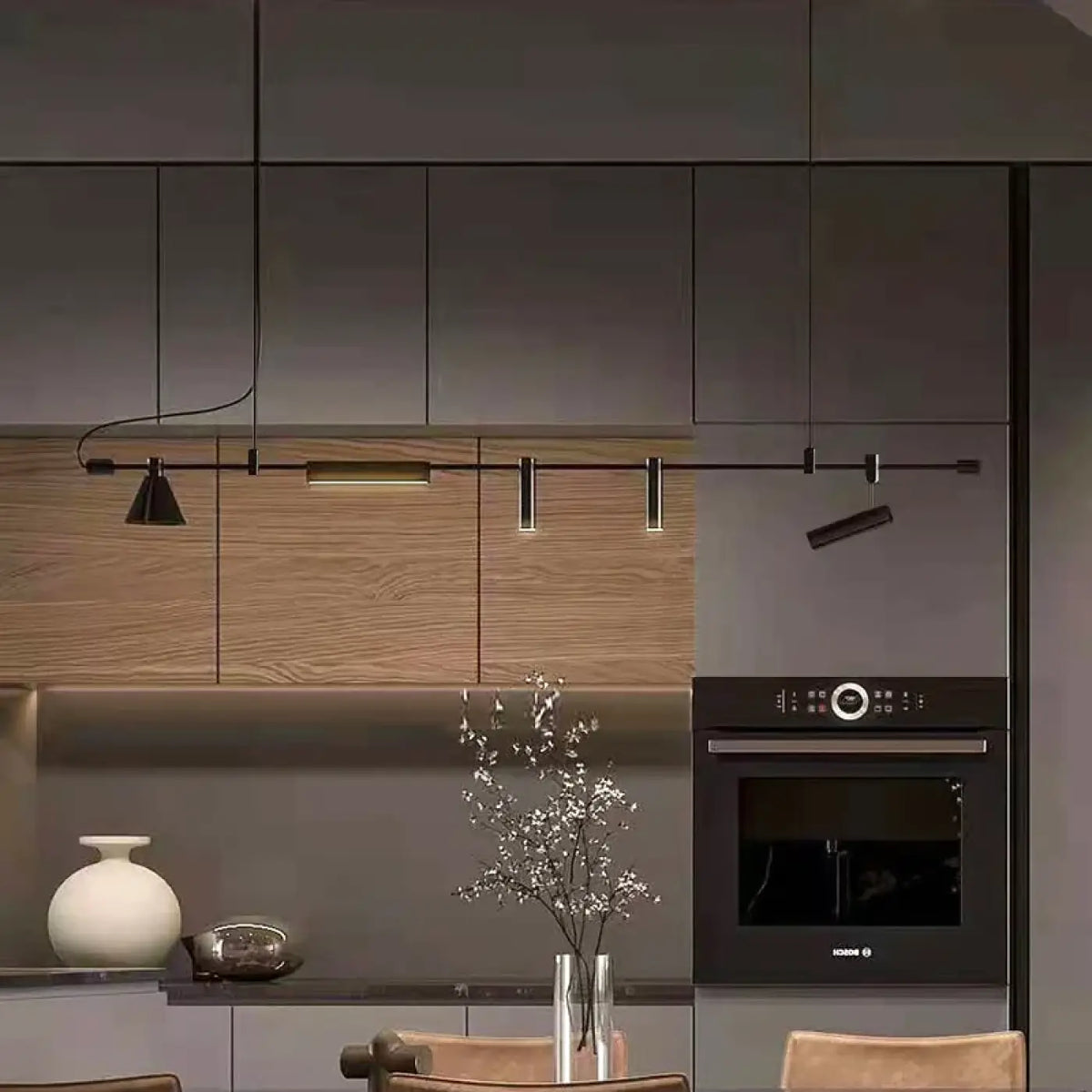 Suspension rail noire à spots orientables pour cuisine