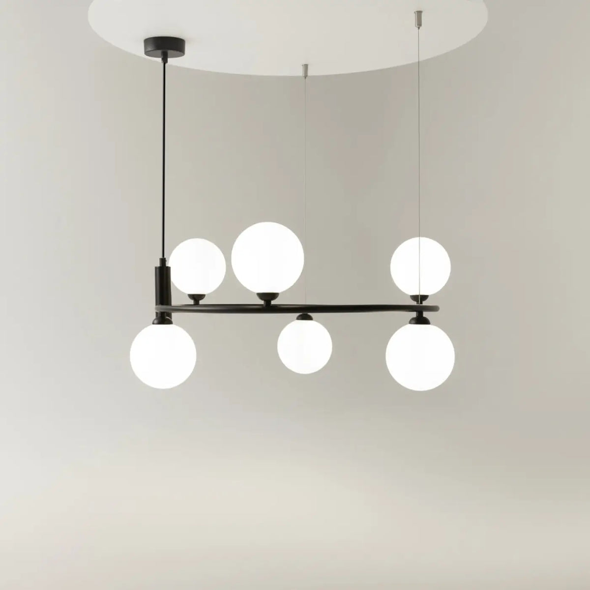 Suspension cercle à globes de verre, 4 ou 6 globes