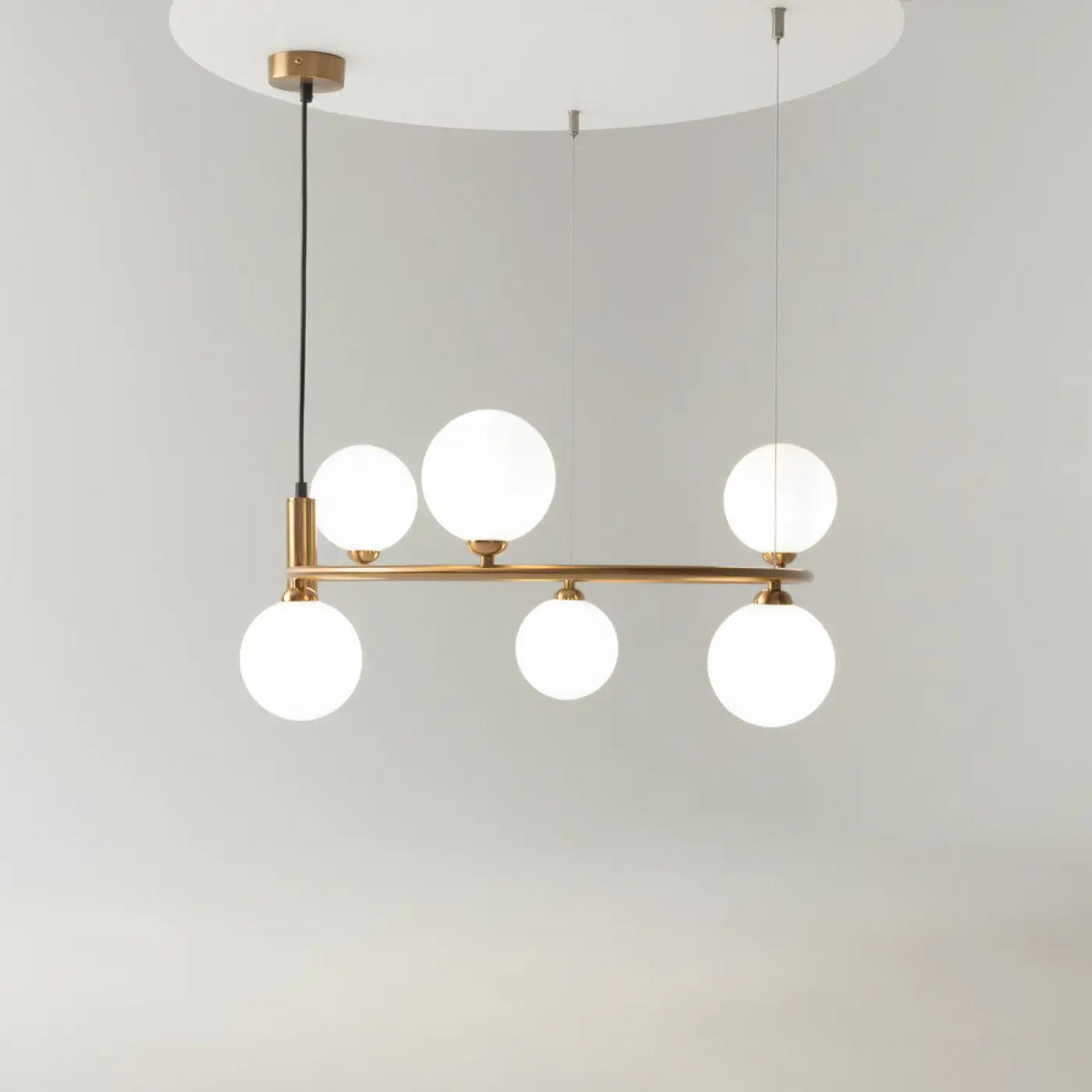 Suspension cercle à globes de verre, 4 ou 6 globes