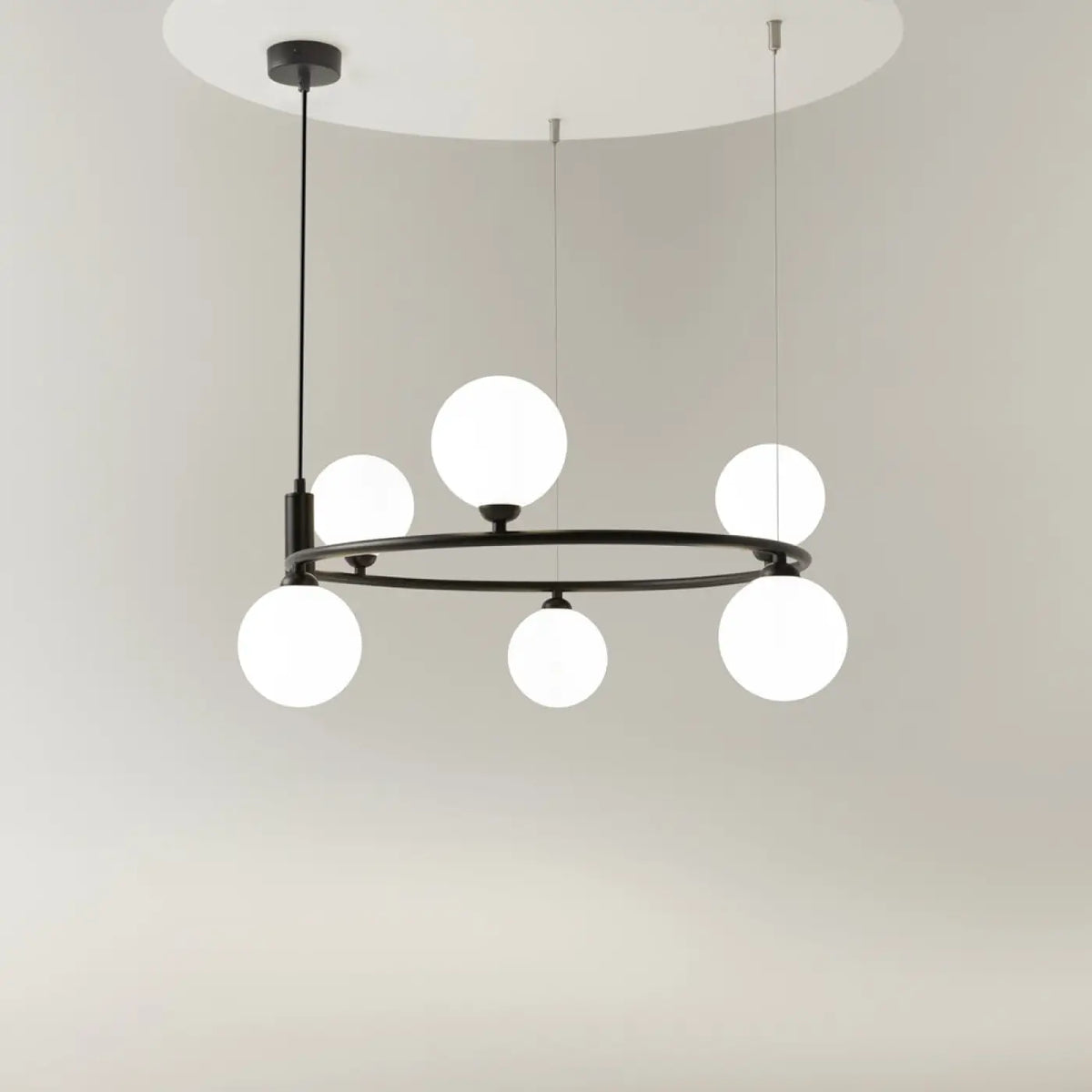Suspension cercle à globes de verre, 4 ou 6 globes, noir