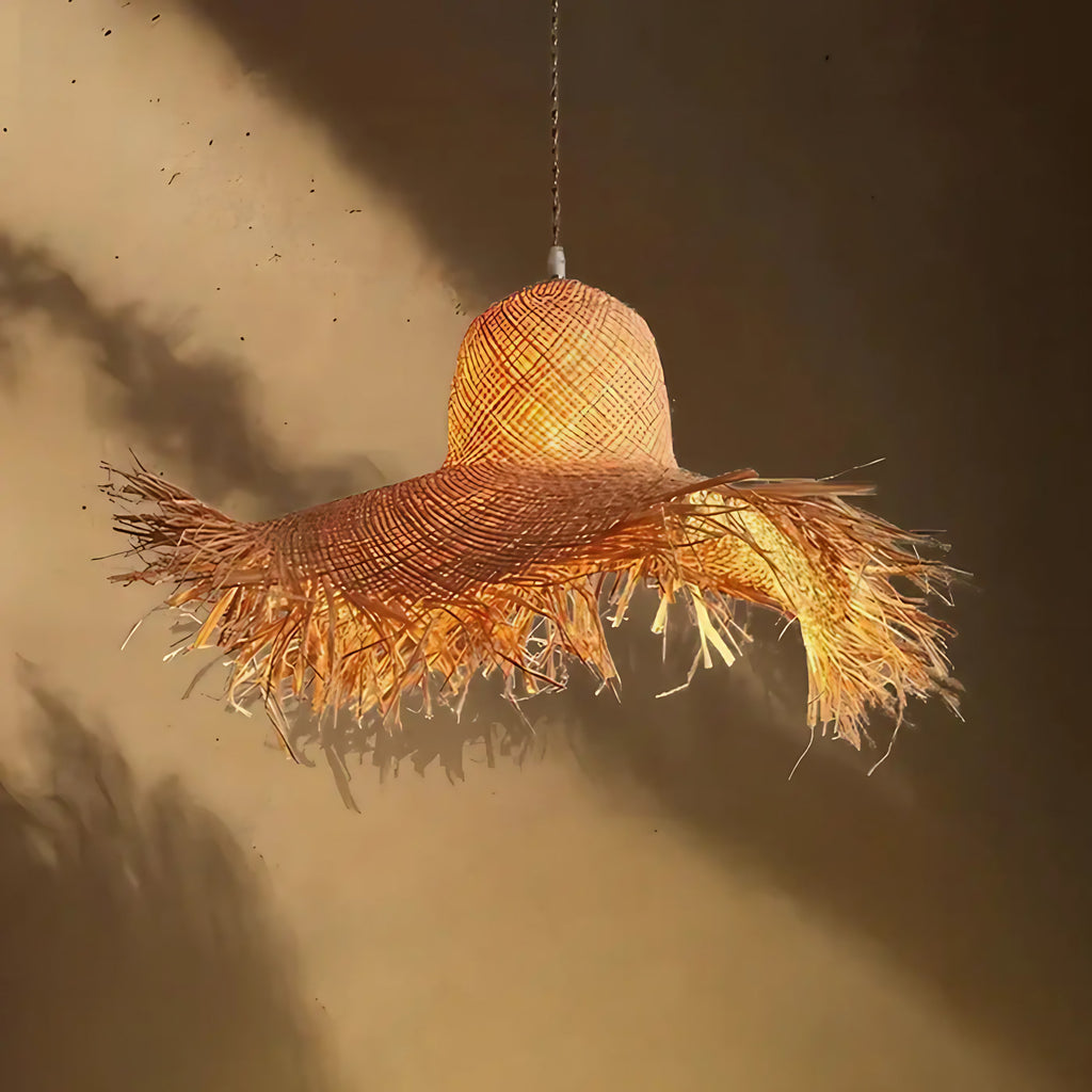 Suspension en rotin forme chapeau, style bohème