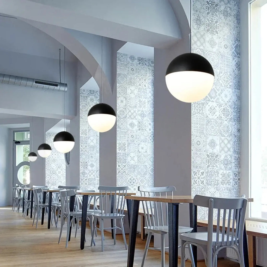 Suspension scandinave épurée, quatre tailles de S à XL