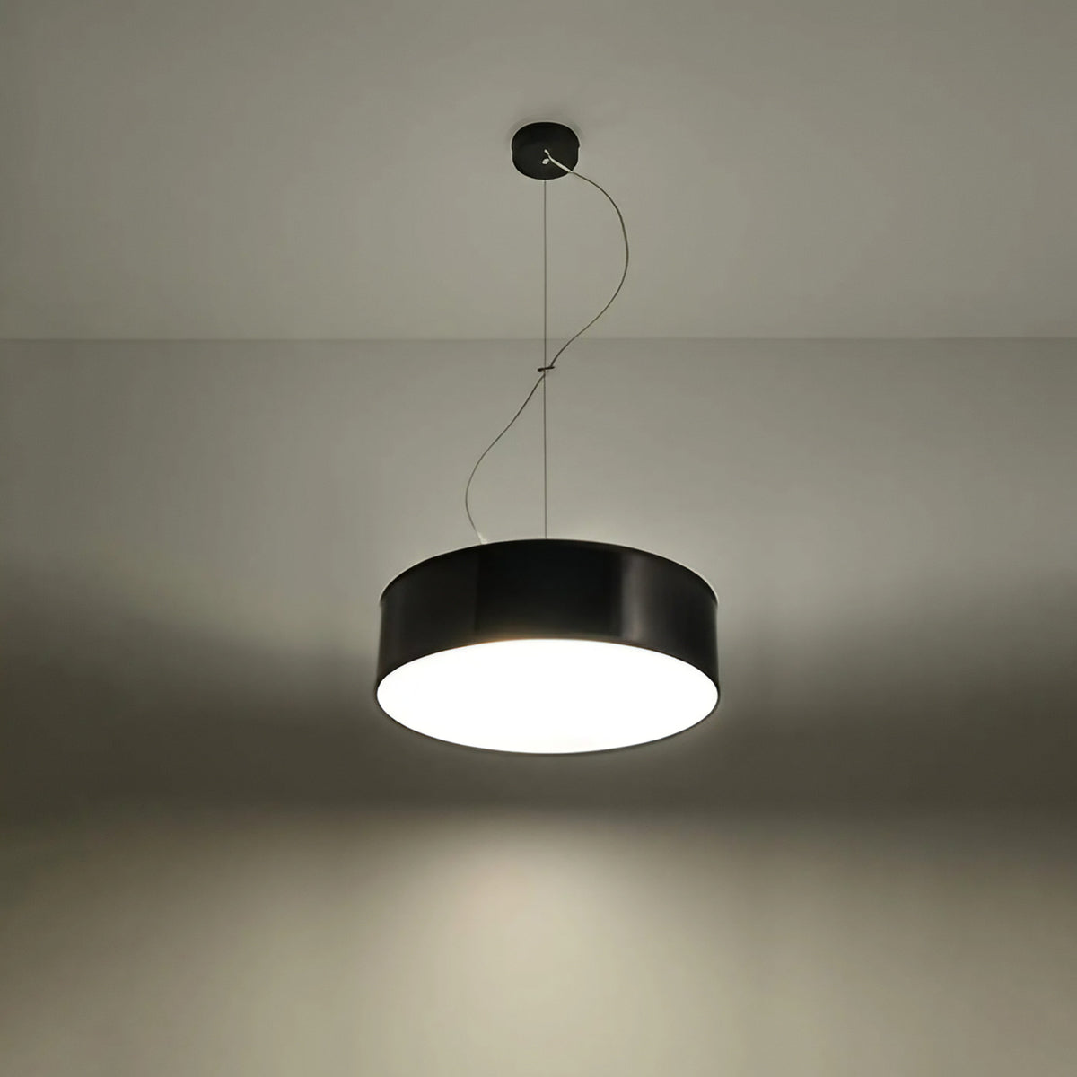 Suspension tambour plat, 35 ou 45 cm, 2 ou 3 ampoules, blanc ou noir