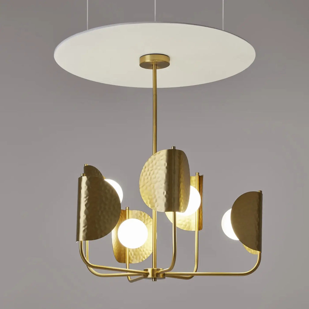 Suspension couronne en acier martelé doré, 78 cm de diamètre