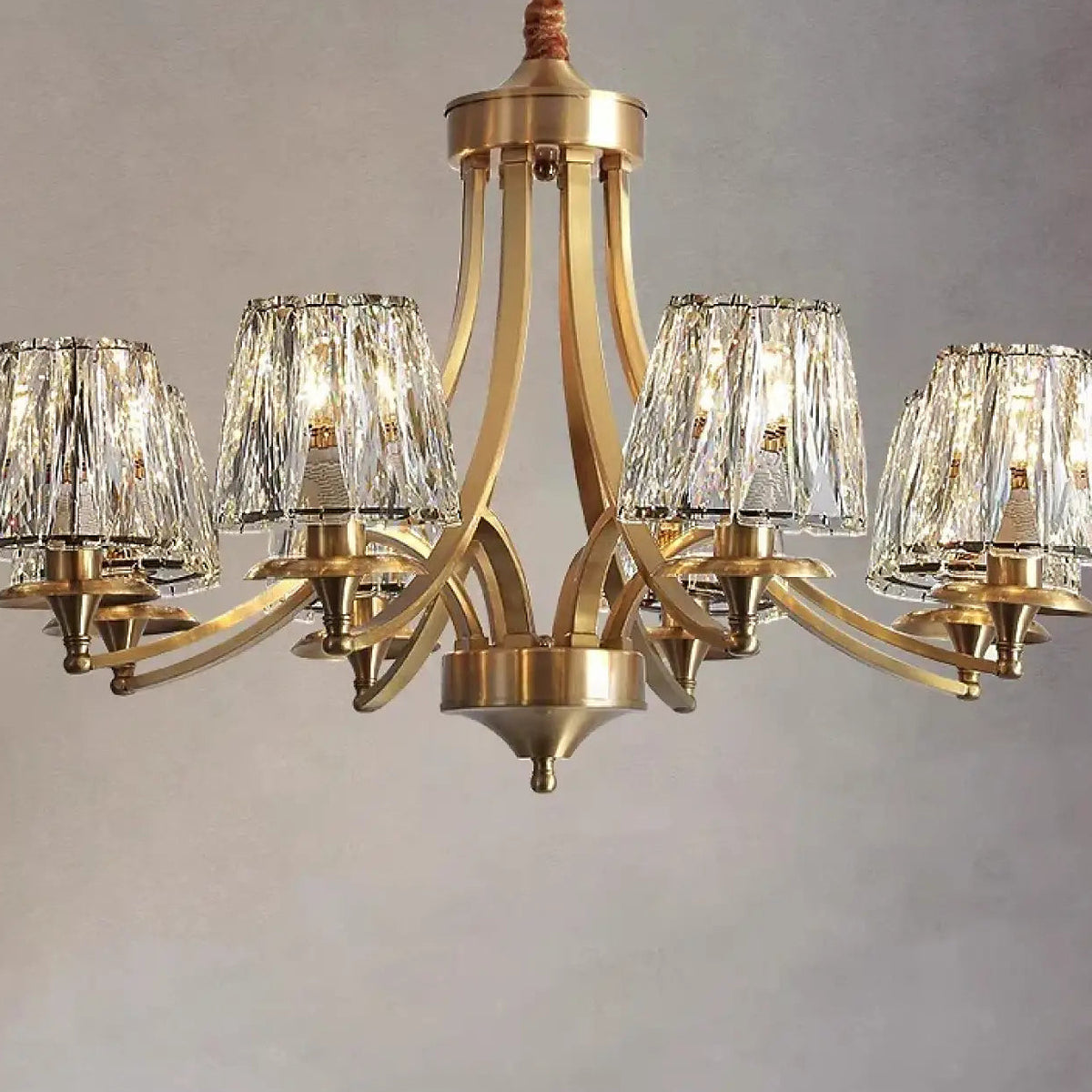 Suspension en verre et laiton pour salon moderne