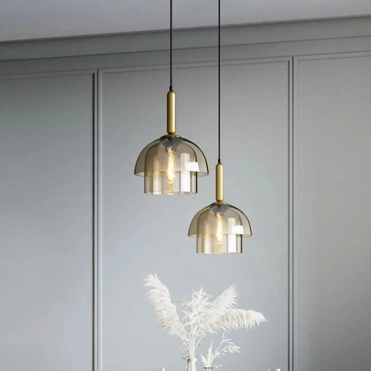 Suspension art déco en verre fumé et laiton, deux modèles