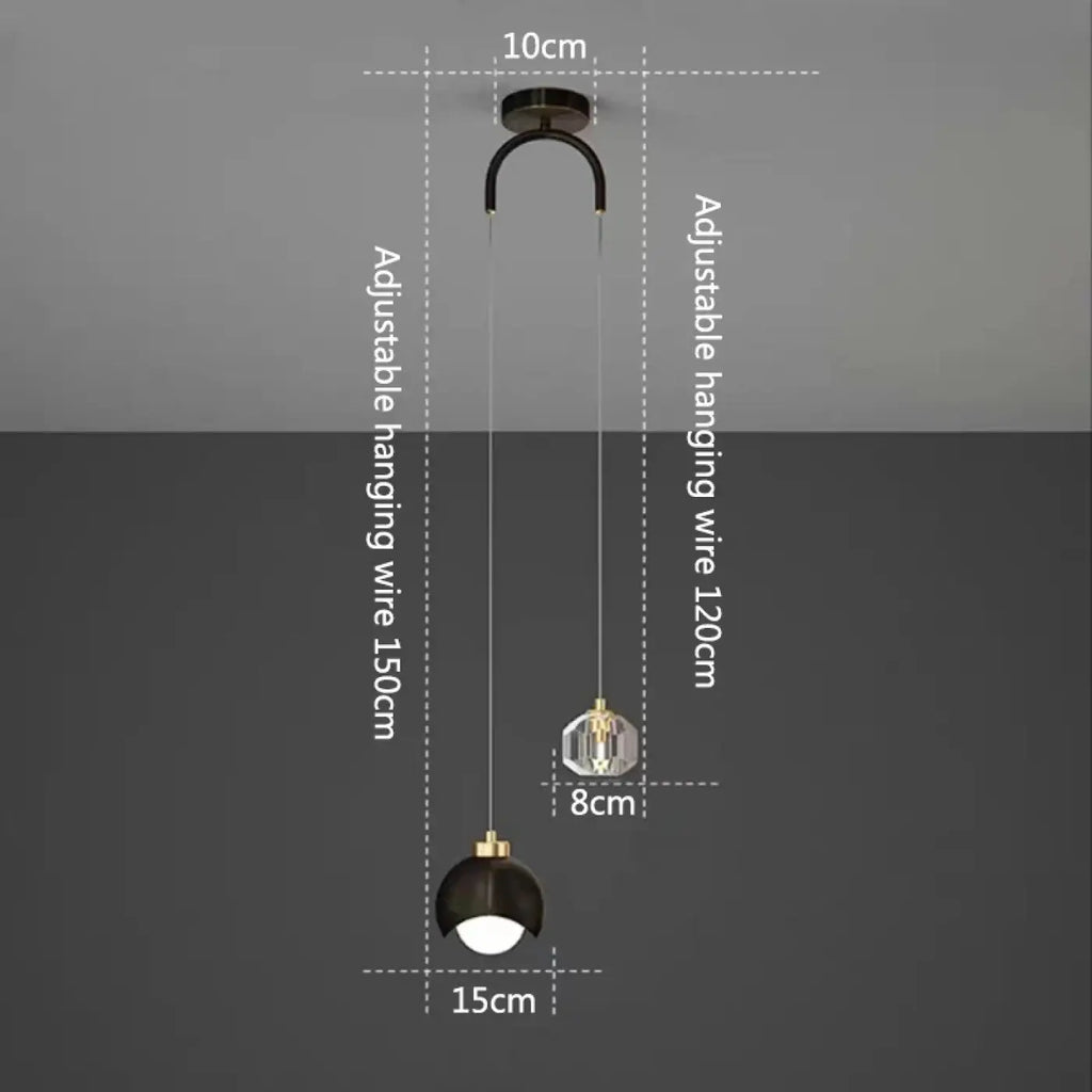 Suspension design noire ou dorée pour un intérieur moderne
