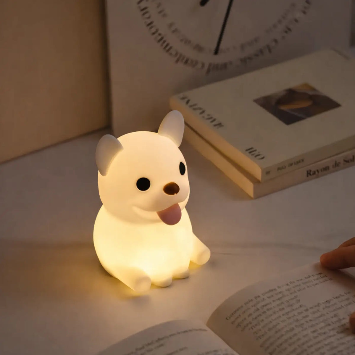 Veilleuse bouledogue, petit chien lumineux branché en USB