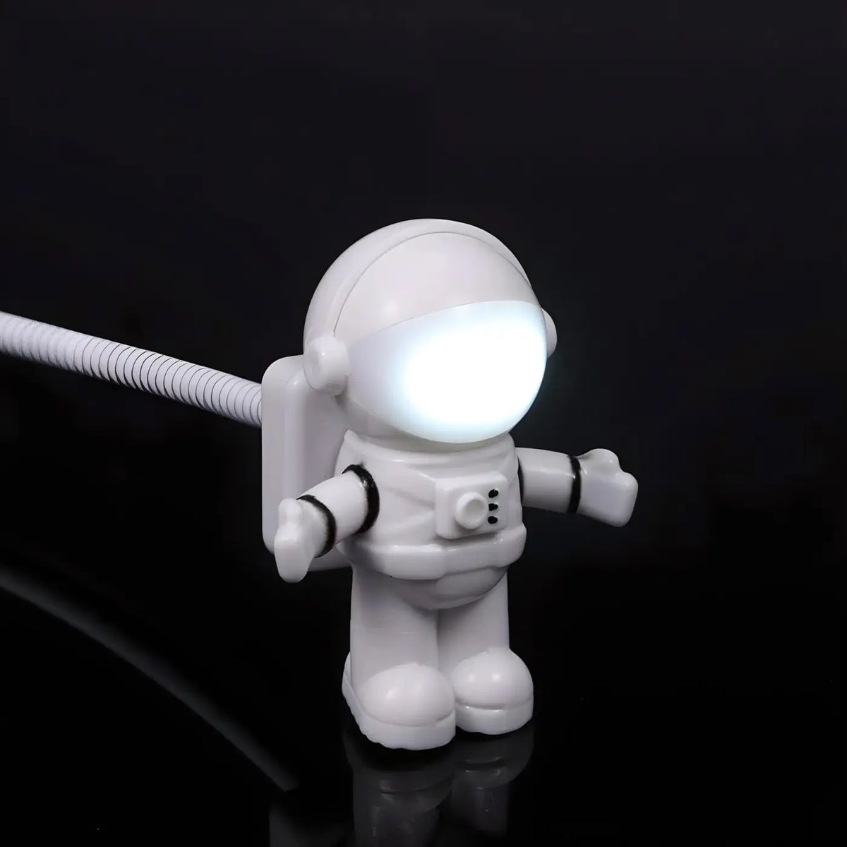 Veilleuse astronaute au design ludique, chambre ou bureau