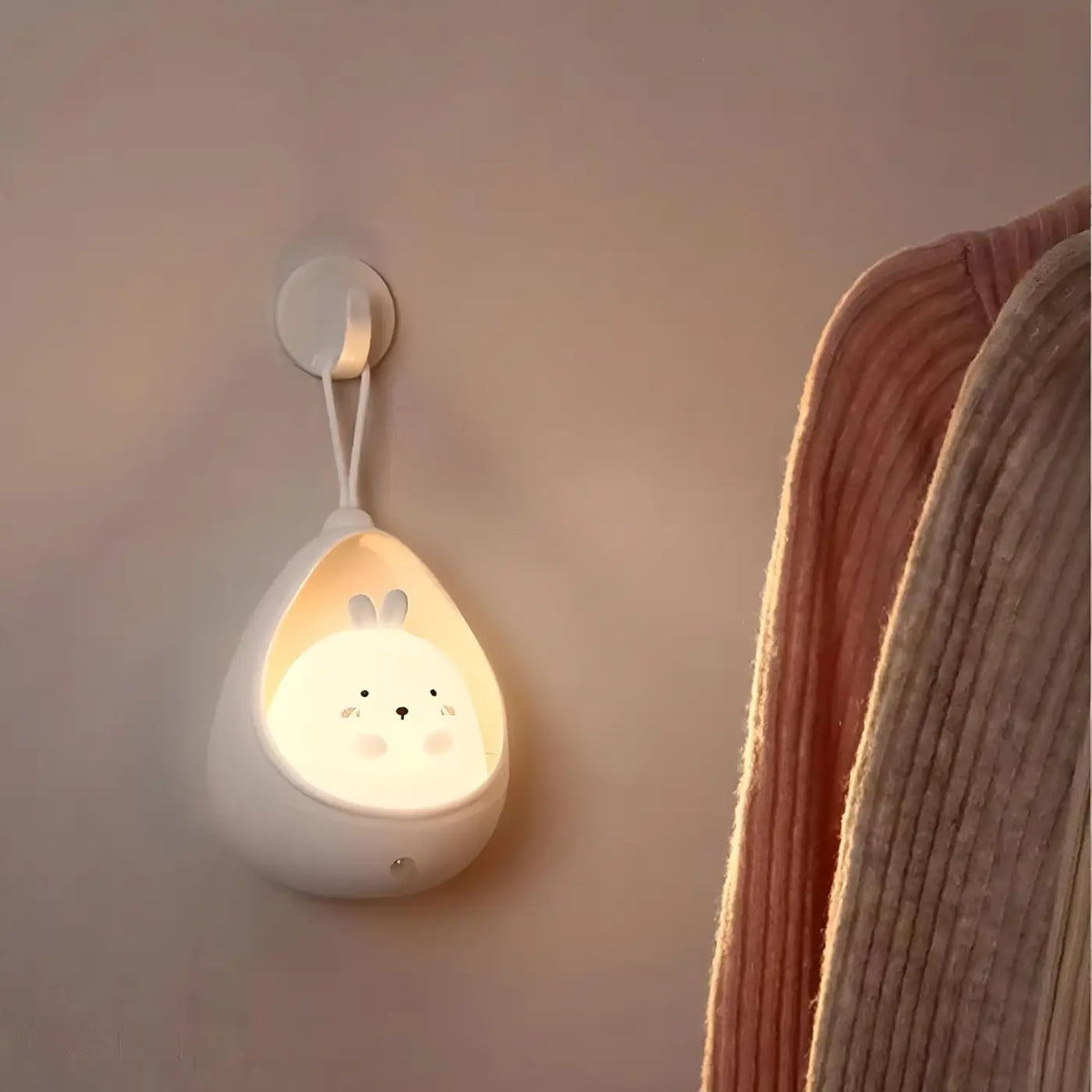Veilleuse lapin en ABS et silicone souple, lumière chaude