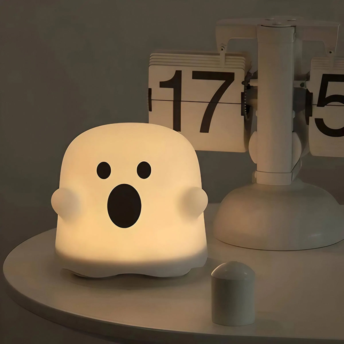 Veilleuse petit fantôme en silicone doux, lumière chaude