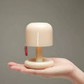 Veilleuse ludique aux formes arrondies pour chambre d'enfant