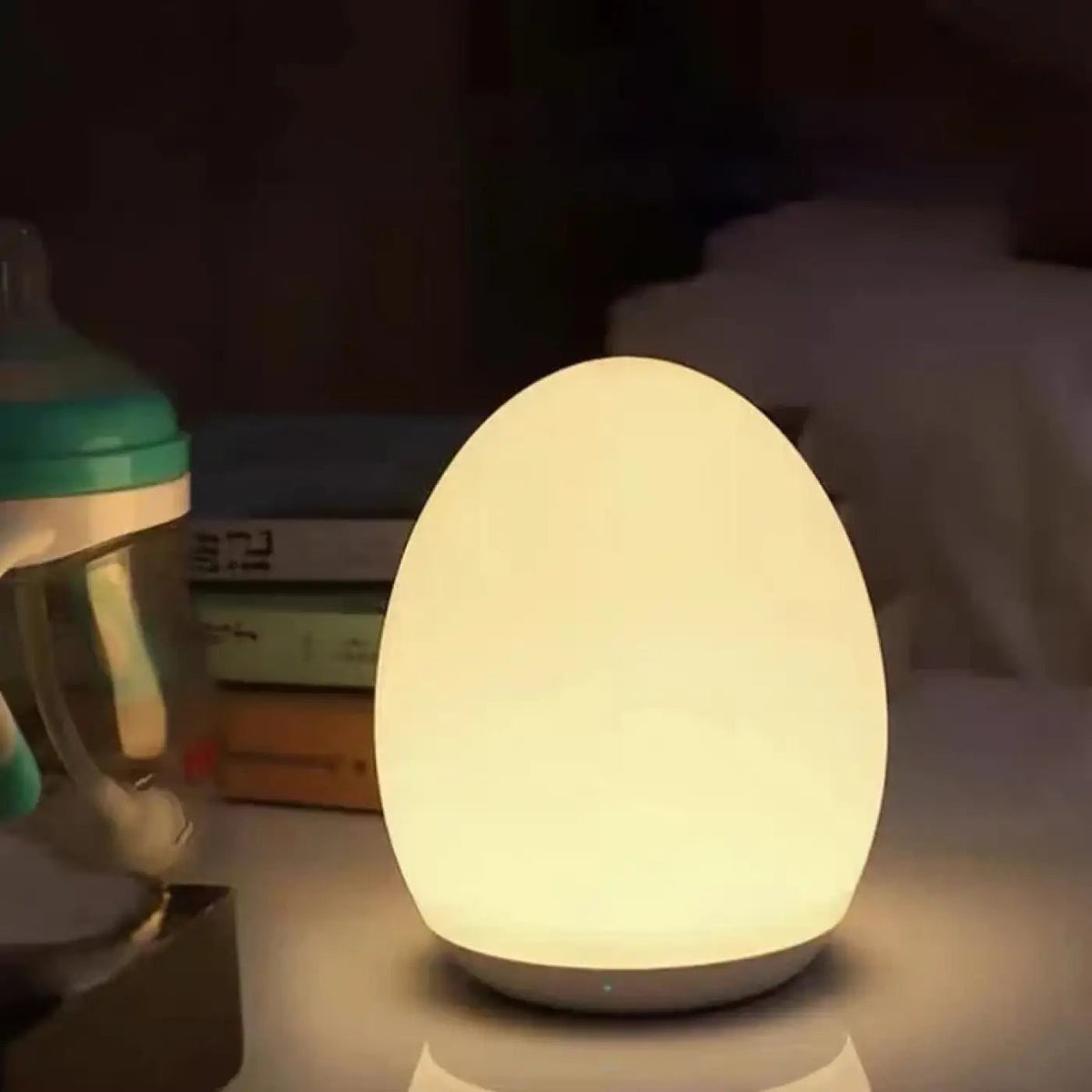 Veilleuse œuf au design épuré pour chambre d'enfant